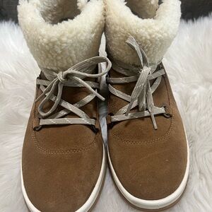 UGG Tan and Cream Winter Boots